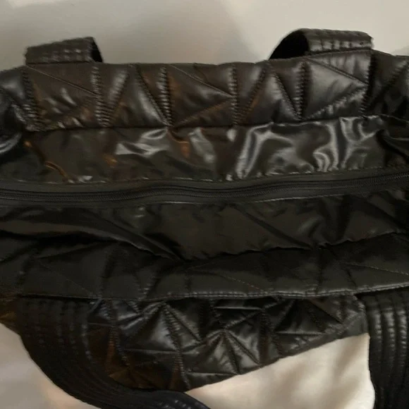 Michael Kors Winnie Quilted Nylon Black Large Tote 35TOUW4T3C - Picture 8 of 12